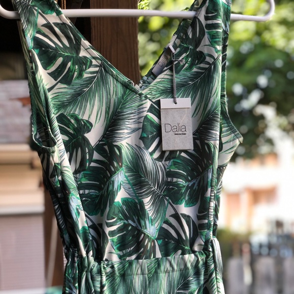 Monstera Leaf Dalia Jumpsuit with side ties - Picture 4 of 15